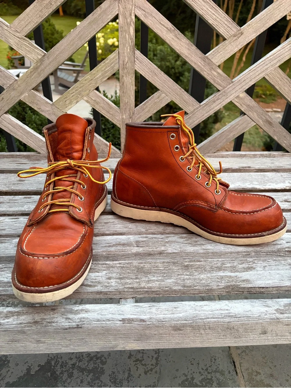 Men's Brown Leather Moc Toe Work Boots - Classic Lace-Up Style 875 size 10.5D